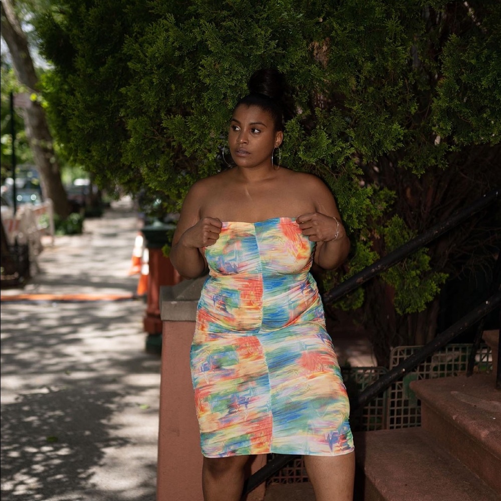 Fashion to figure strapless tube dress